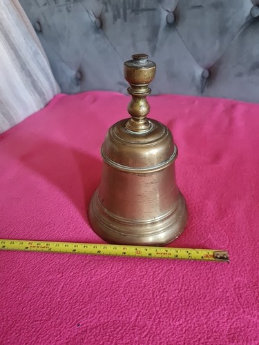 Bronze bell inch high old - 7¼inch,