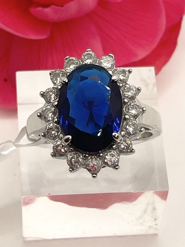 Ladies sapphire ring diana
