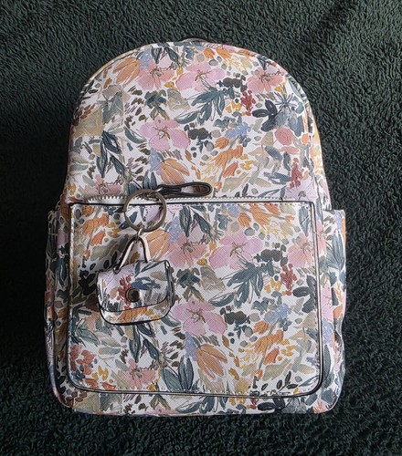 Pavers back pack white floral - back,