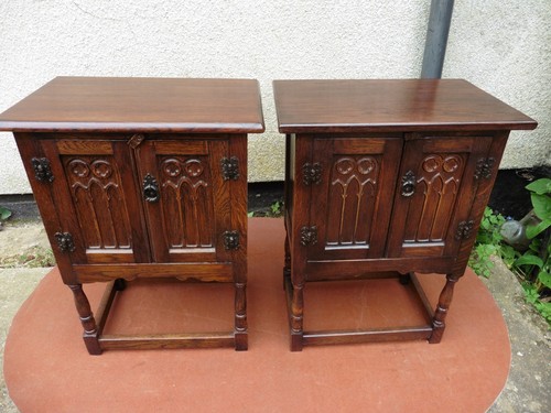 Good quality pair carved - good,