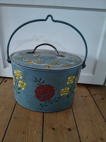 Really unusual vintage - unusual,