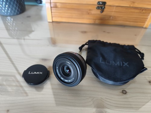 Panasonic lumix 20mm - 20mm, f1.7
