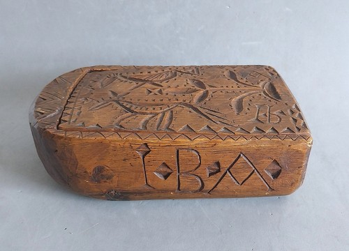 Antique wooden snuff box - wooden,