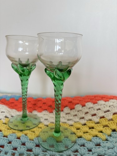 Vintage green stem sherry - green,