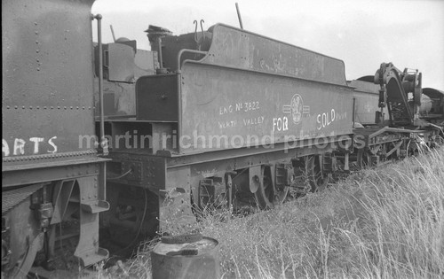 Barry scrapyard 0 3822 - scrapyard, 2-8-0