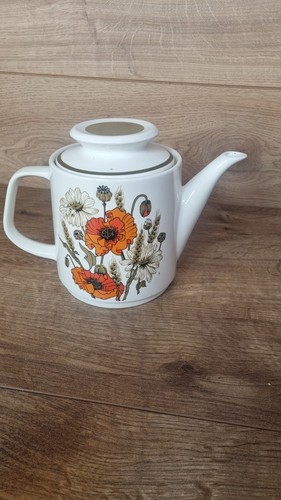 Meakin poppy pottery tea pot - poppy,