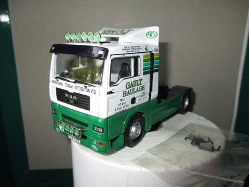 Unboxed scale corgi gault - 1/50,