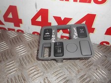 BFD020081 2011 TOYOTA HILUX HL2 2.5 D4D MANUAL HEADLIGHT ADJUSTER SWITCH