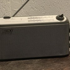 Vintage Gundig Portable Radio