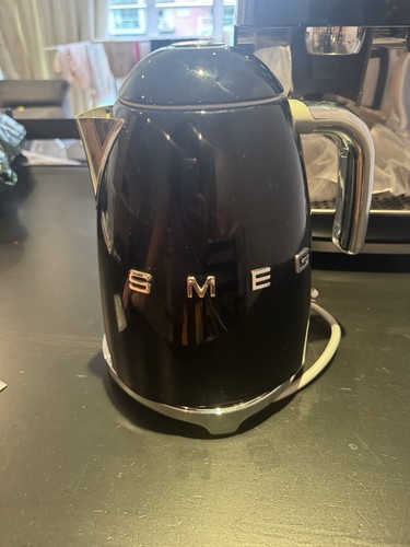 Smeg black kettle - smeg,