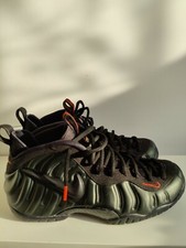 Size UK 11 - Nike Air