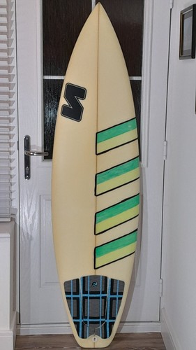 Surfboard 2 3 8 - 19'1/8", 3/8"