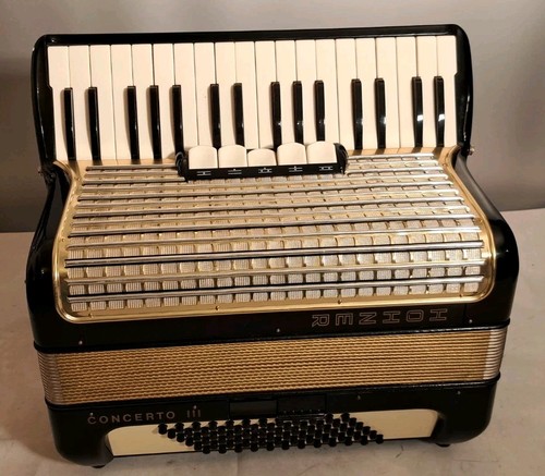 Hohner accordion concerto iii - accordion,