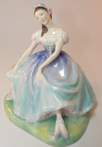 Royal doulton seated - 1/2",