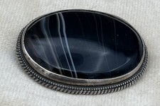 antique mourning jewellery Victorian banded agate brooch striped oval 1880s pin
