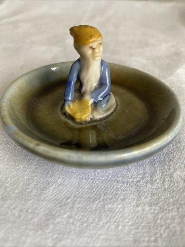 Wade vintage pin trinket dish - pin/trinket,