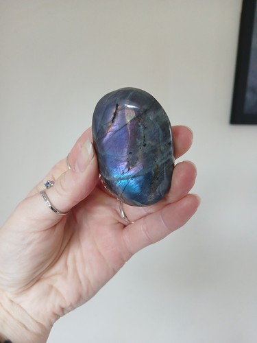 Labradorite palmstone - labradorite,