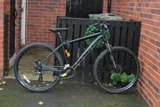 Good Carrera Vengeance Black Medium few scratches to frame pedals and handlebar 