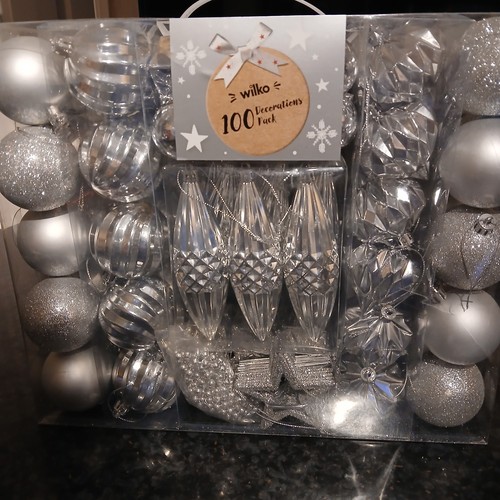100 silver christmas tree - silver,