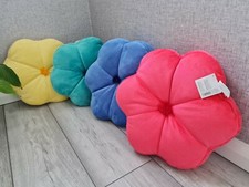 Set Of 4 Flower Shaped