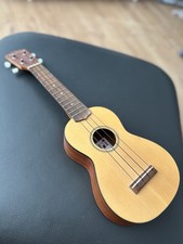 Kauai KUS-70 Soprano Ukulele Spruce Top Mahogany Back