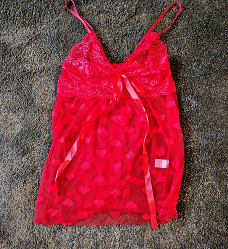 Brilliant red negligee with - negligee,