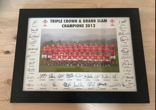 Wru signed picture 2012 - wru,