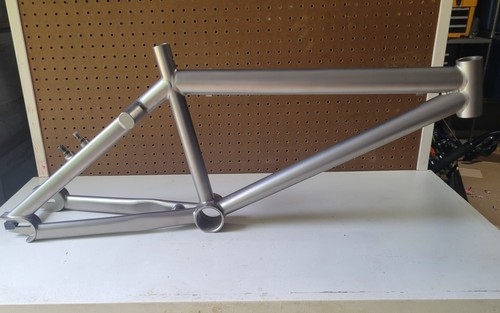 2003 miss behavin titanium - miss,