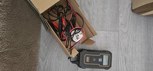 Halfords smart battery - 4a,