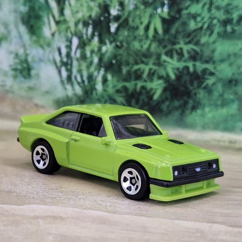 Hot wheels ford - hot,