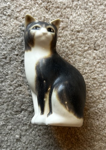 The cat pottery moorside - pottery,