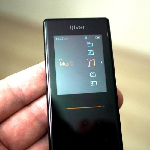 Iriver mp3 player - 4gb,