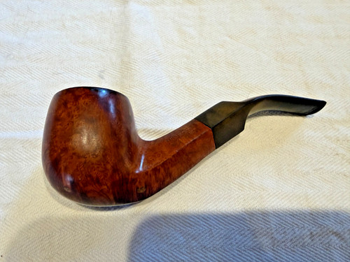 Briar pipe bent shape - bent, shape,