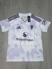 white Manchester united jersey
