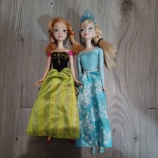 Frozen - Elsa and Anna Barbie