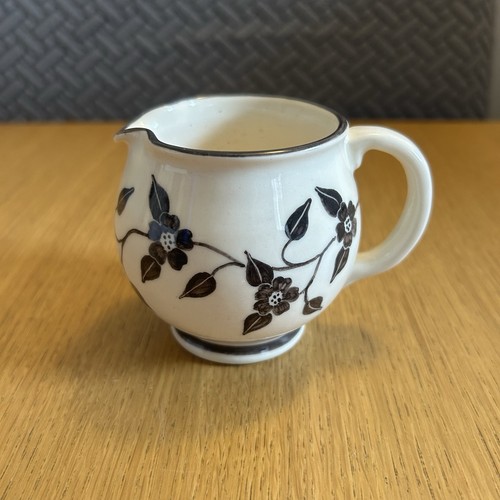 Milk jug cream - milk, with