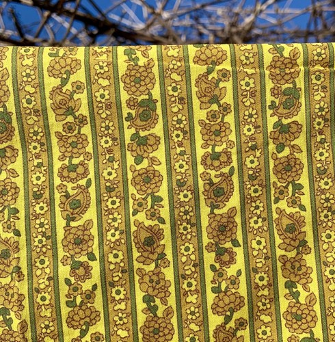 Retro 70s 60s - , yellow