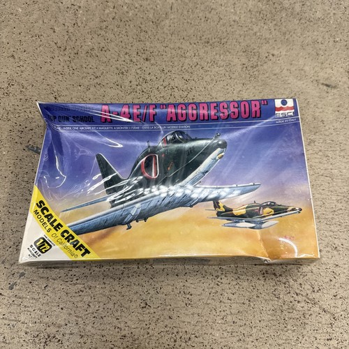 Esci 4f skyhawk - a-4f,