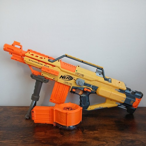 Nerf gun strike - strike, stampede
