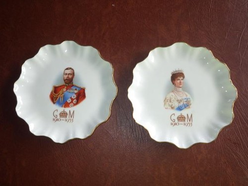 Royal doulton plate - royal,