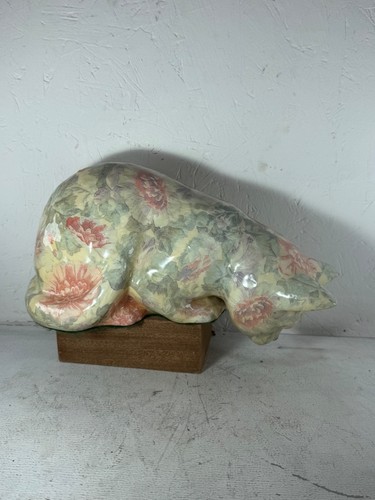 Global studios pottery sitting - global,