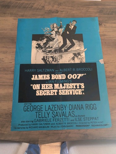 James bond her majesty s - her, majesty's