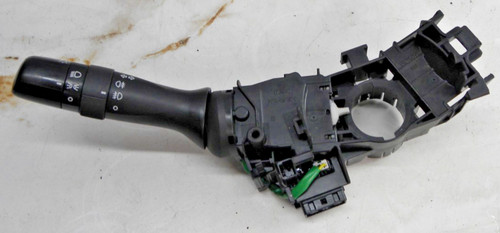 Genuine 2013 toyota avensis - toyota,