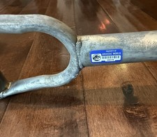 2015 JURASSIC WORLD CHRIS PRATT RAPTOR PADDOCK SCREEN USED SHOVEL MOVIE PROP