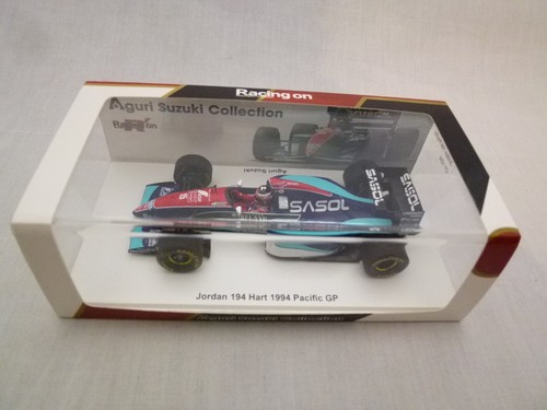 Racing spark 43 f1 - racing, on