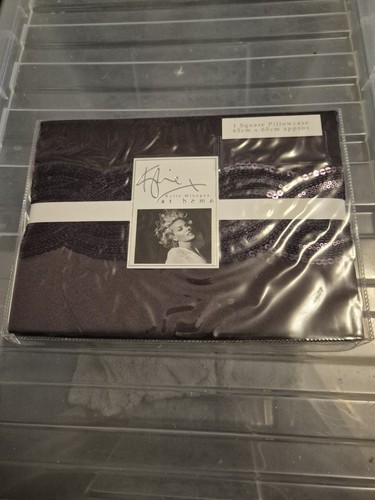Kylie minogue home - kylie, at
