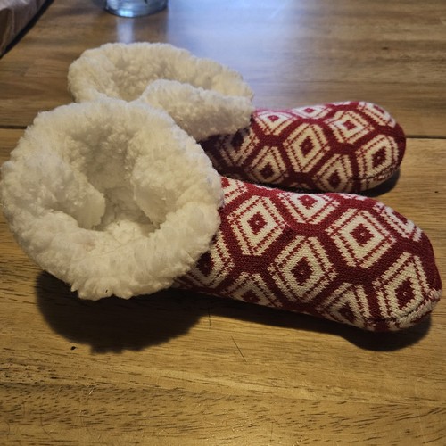 Like new christmas slipper - like,