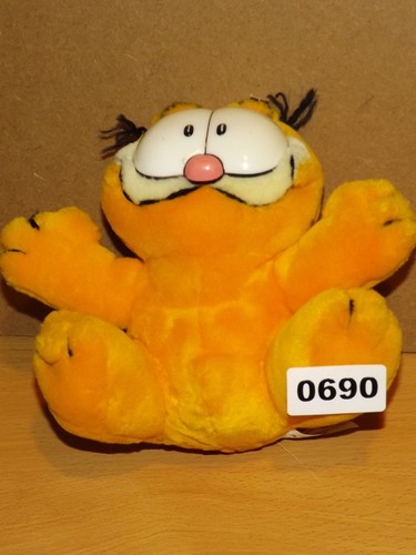 Garfield plush 15cm tall - garfield,