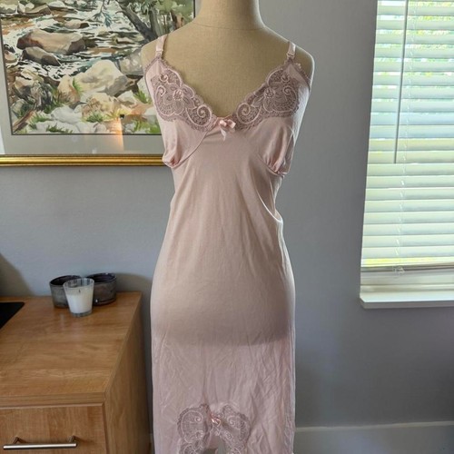 Vintage 70s pink lace slip - vintage,