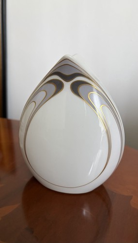 Vintage kaiser vase - vintage, ak